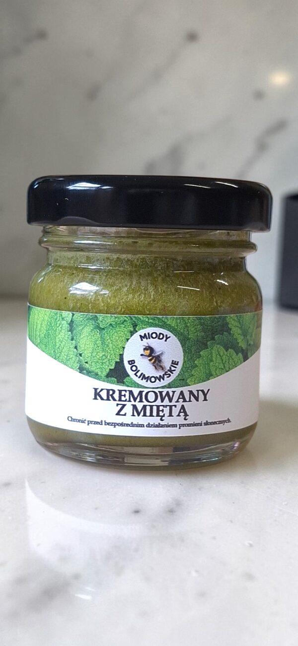 KREMOWANY Z MIĘTĄ